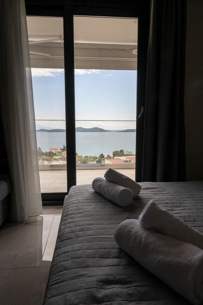 Alta Mare Aparthotel Nea Peramos  Exterior photo